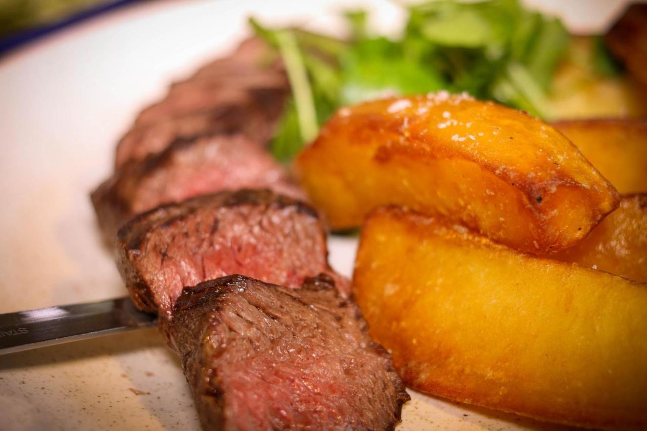 The Horse & Groom Stow-on-the-Wold Bagian luar foto